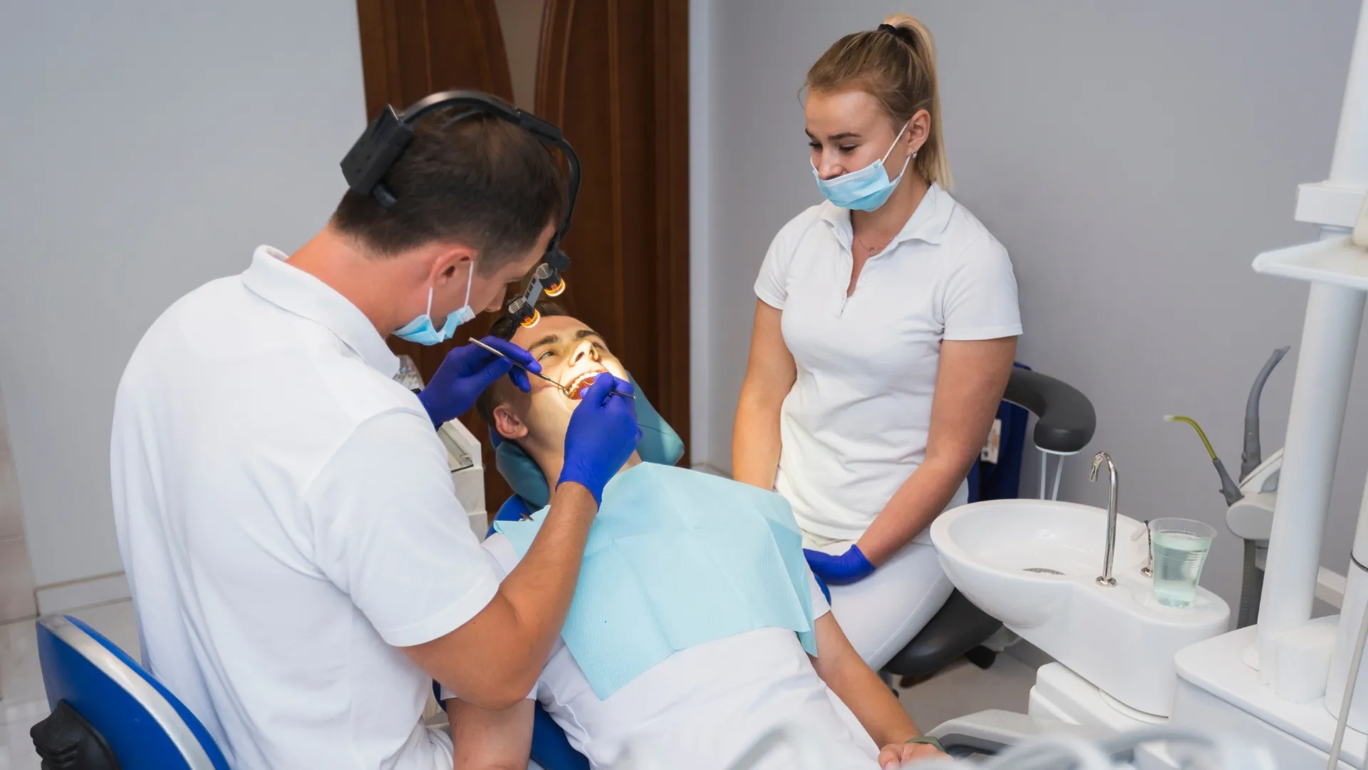 What Is an Emergency Dentist?