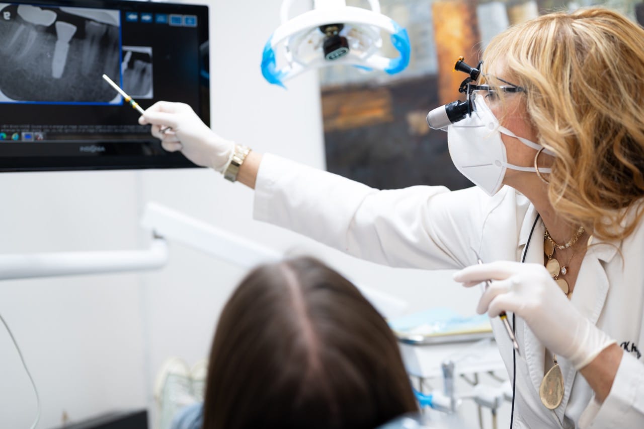 Top Tips for Maintaining Oral Health from Santa Clarita Dentists